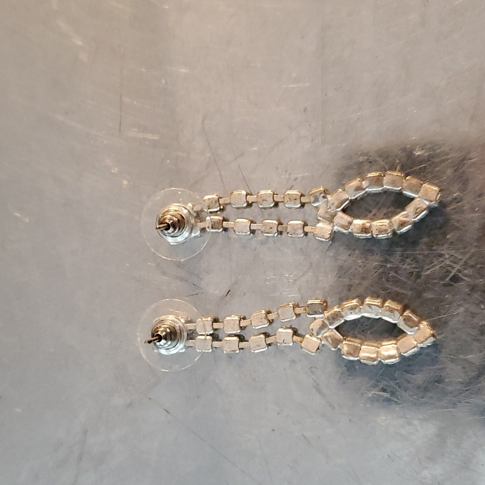 Earrings - Picture 2 of 4